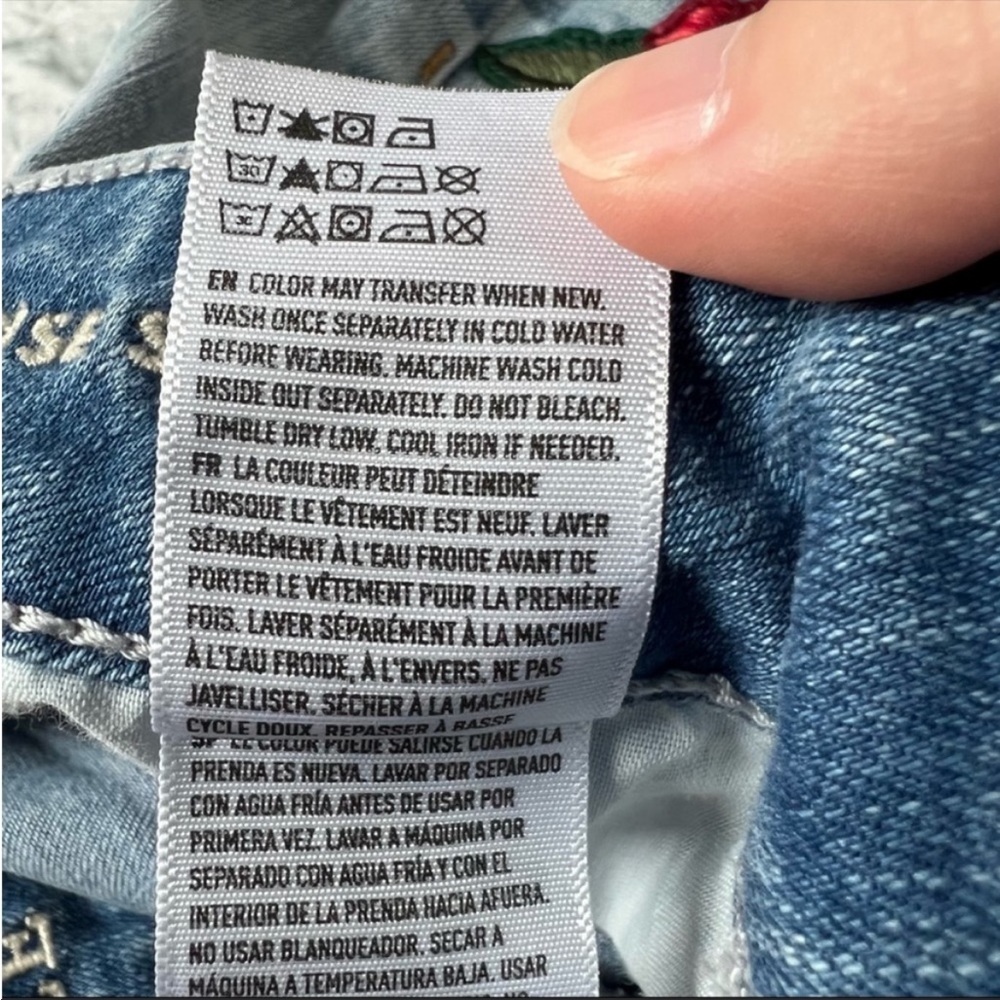 American Eagle Hi Rise Embroidered Jean Shorts - Picture 4 of 9